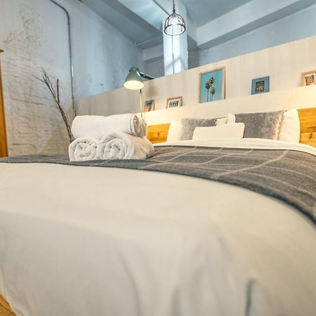 セビリアLoft-Style Ground Floor Flatアパートメント エクステリア 写真